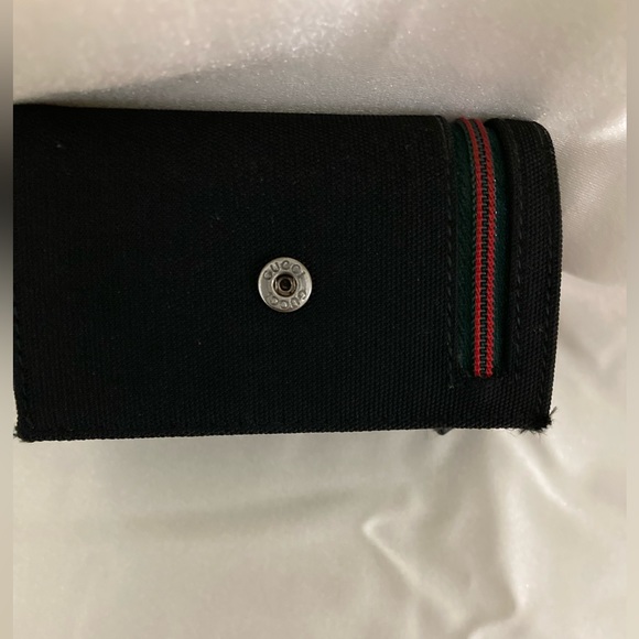 GUCCI Canvas 6 Key Case. Authentic EUC, With Date Code - Picture 4 of 10